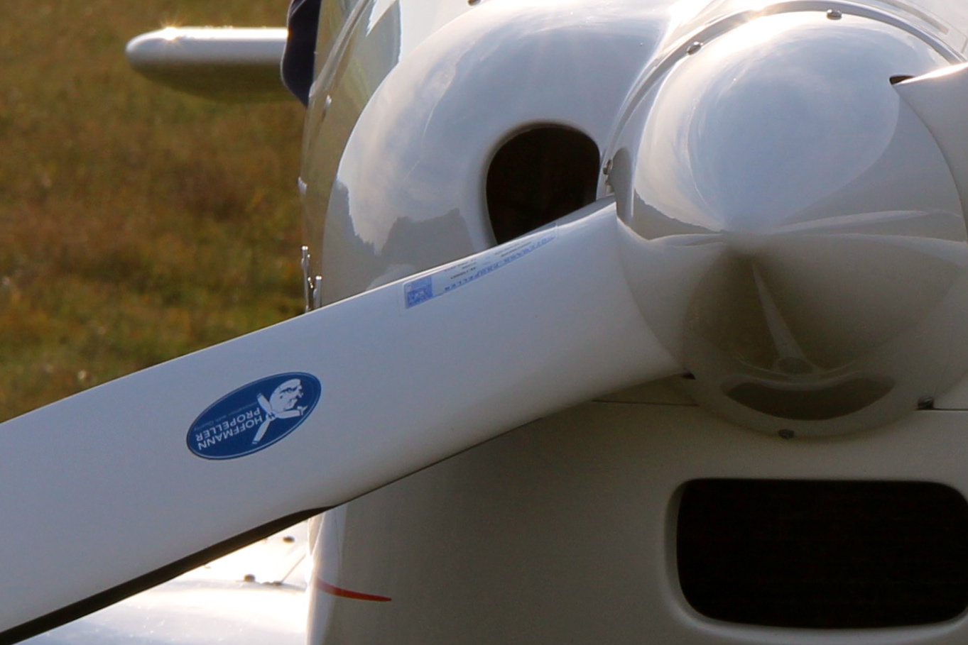 helice-1 Hélice Hoffmann HO17G HN-A174 pour avion Tecnam P2002 et 2008